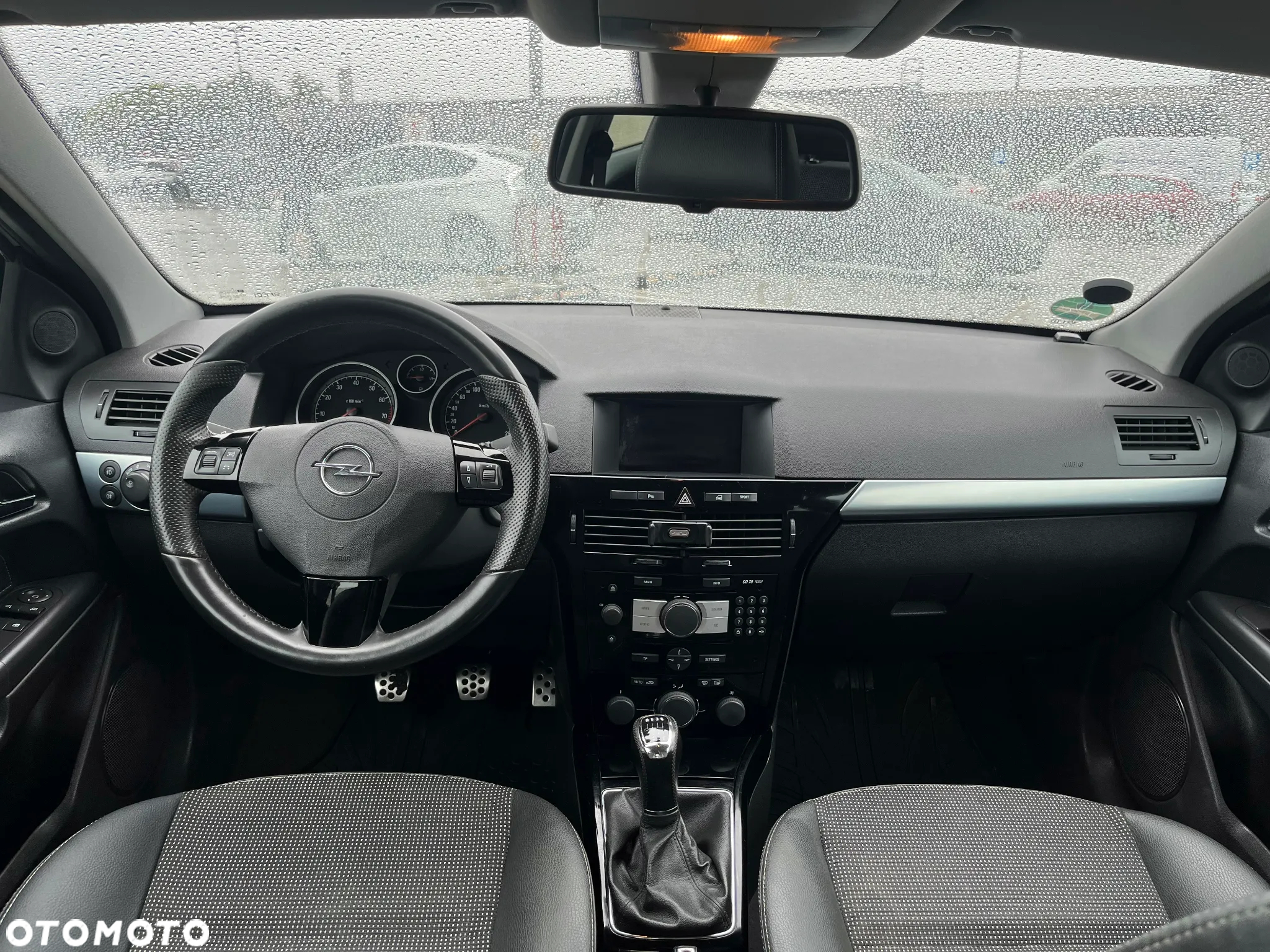 Opel Astra GTC 1.6 Turbo Sport - 11