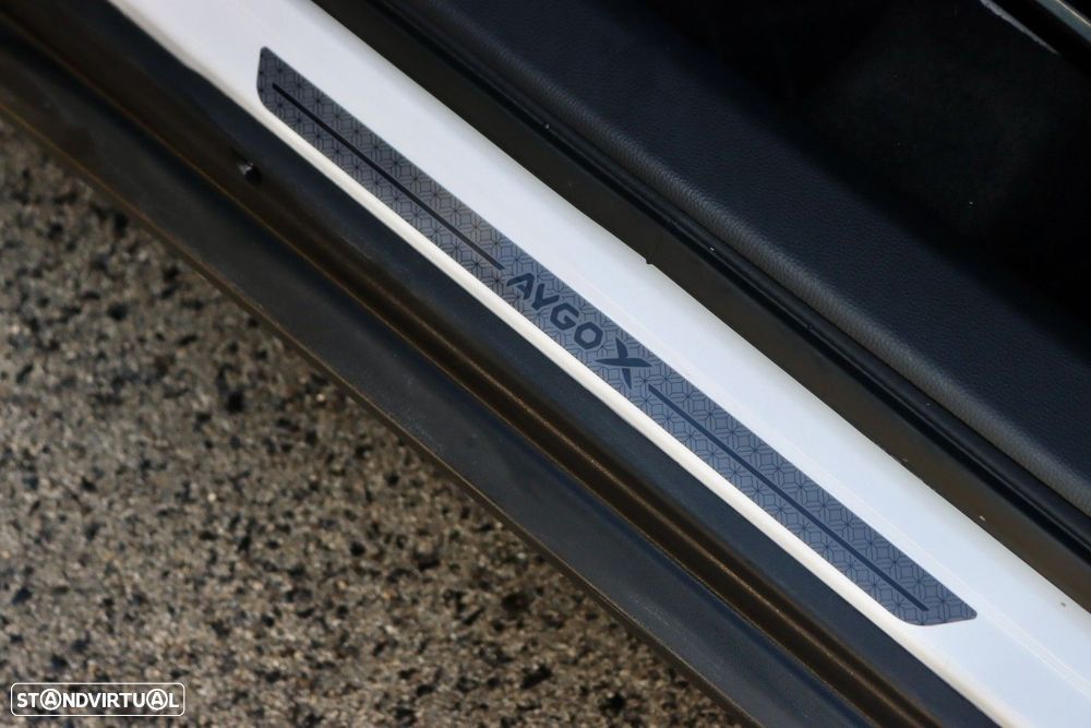 Toyota Aygo X 1.0 Limited - 12