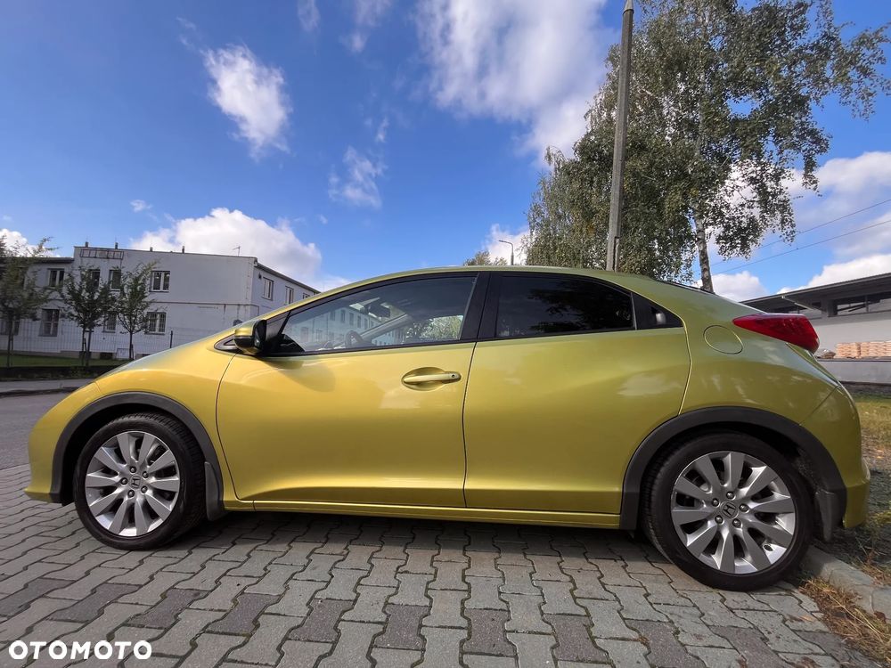 Honda Civic 2013 photo 2