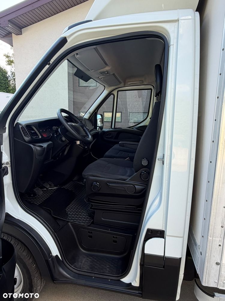 Iveco Daily 35C13 Kontener 8 Palet z windą Kontener meblowy - 12