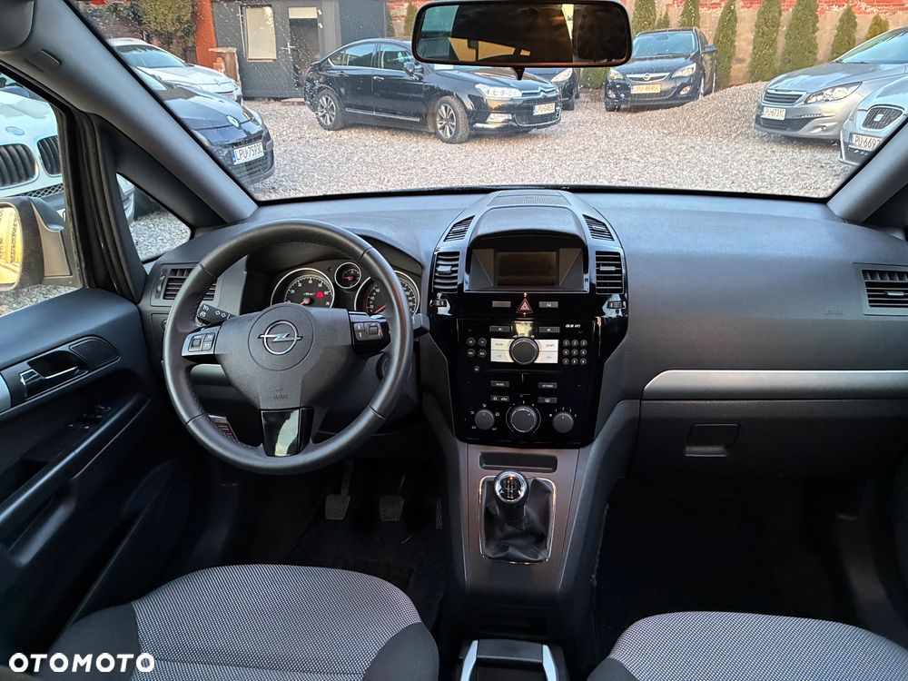 Opel Zafira 1.8 Design Edition - 12