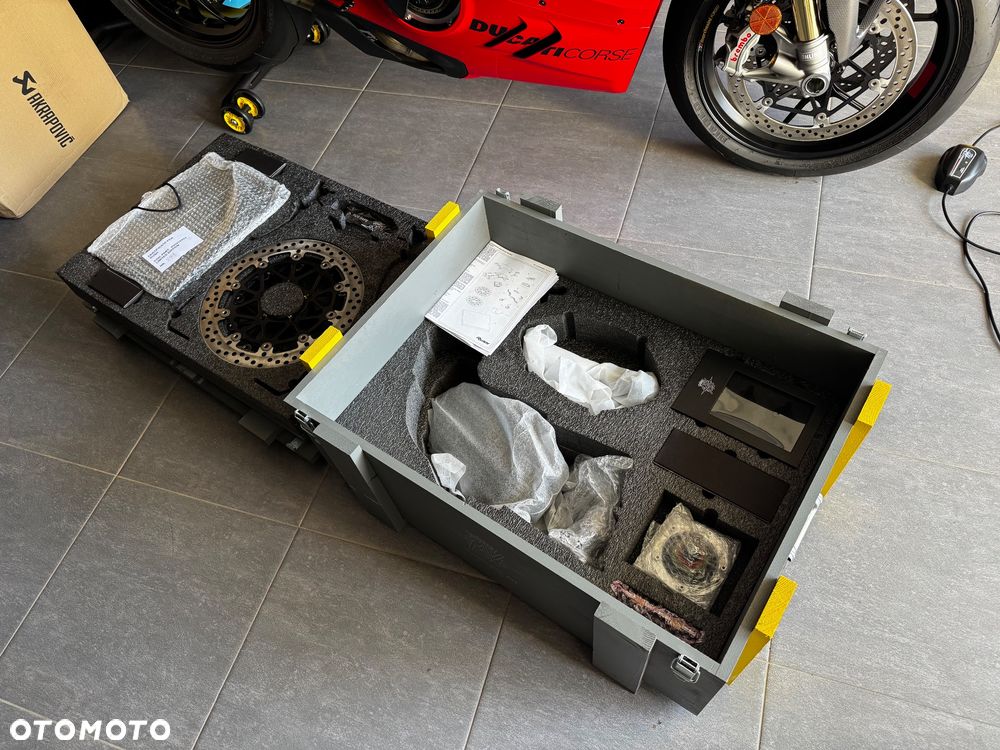 MV AGUSTA RUSH - 24