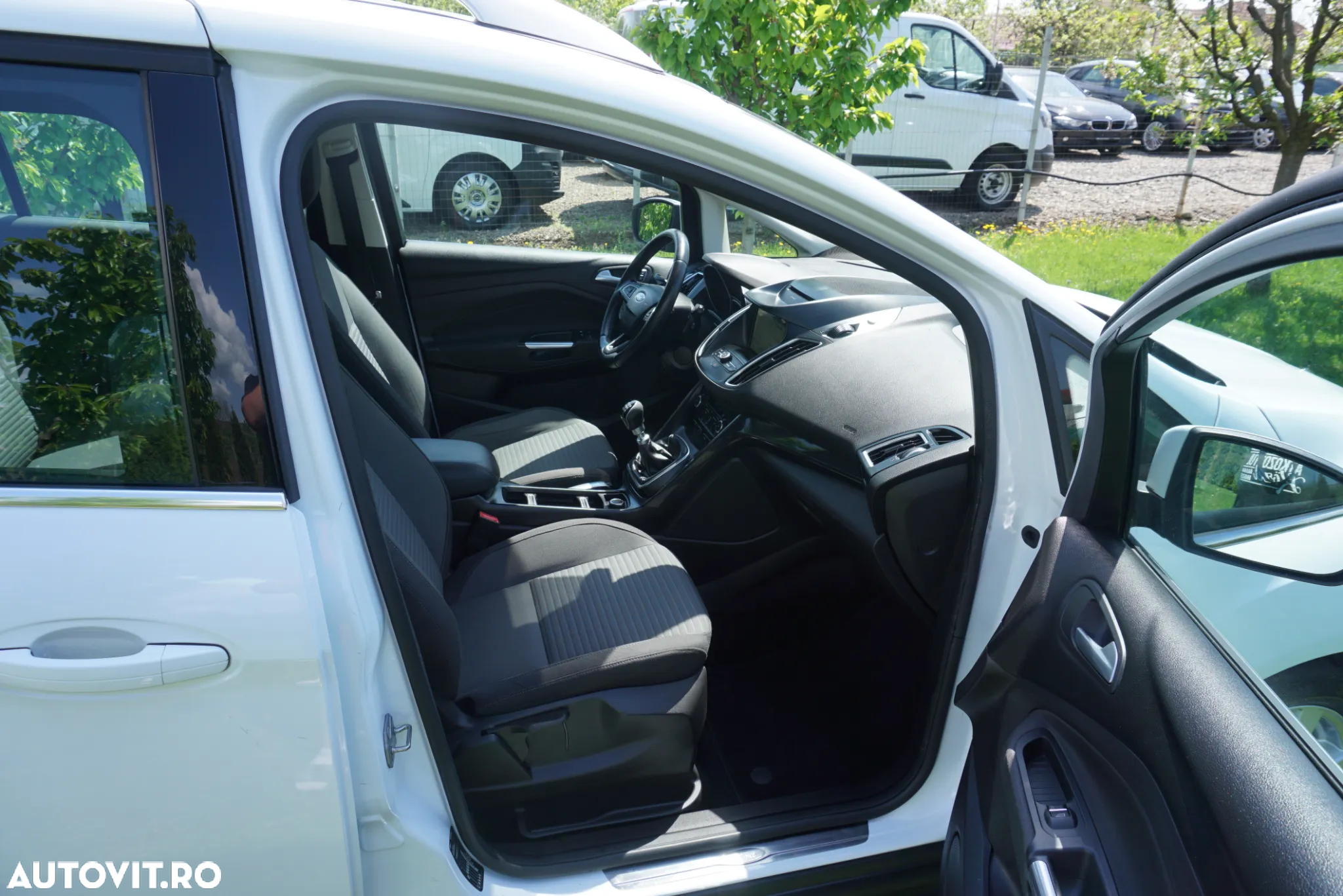 Ford Grand C-Max 1.5 TDCi Start-Stopp-System Business Edition - 9