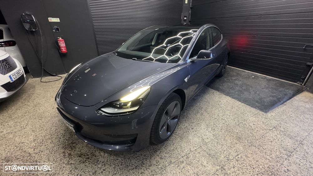 Tesla Model 3 Standard Range Plus RWD - 2