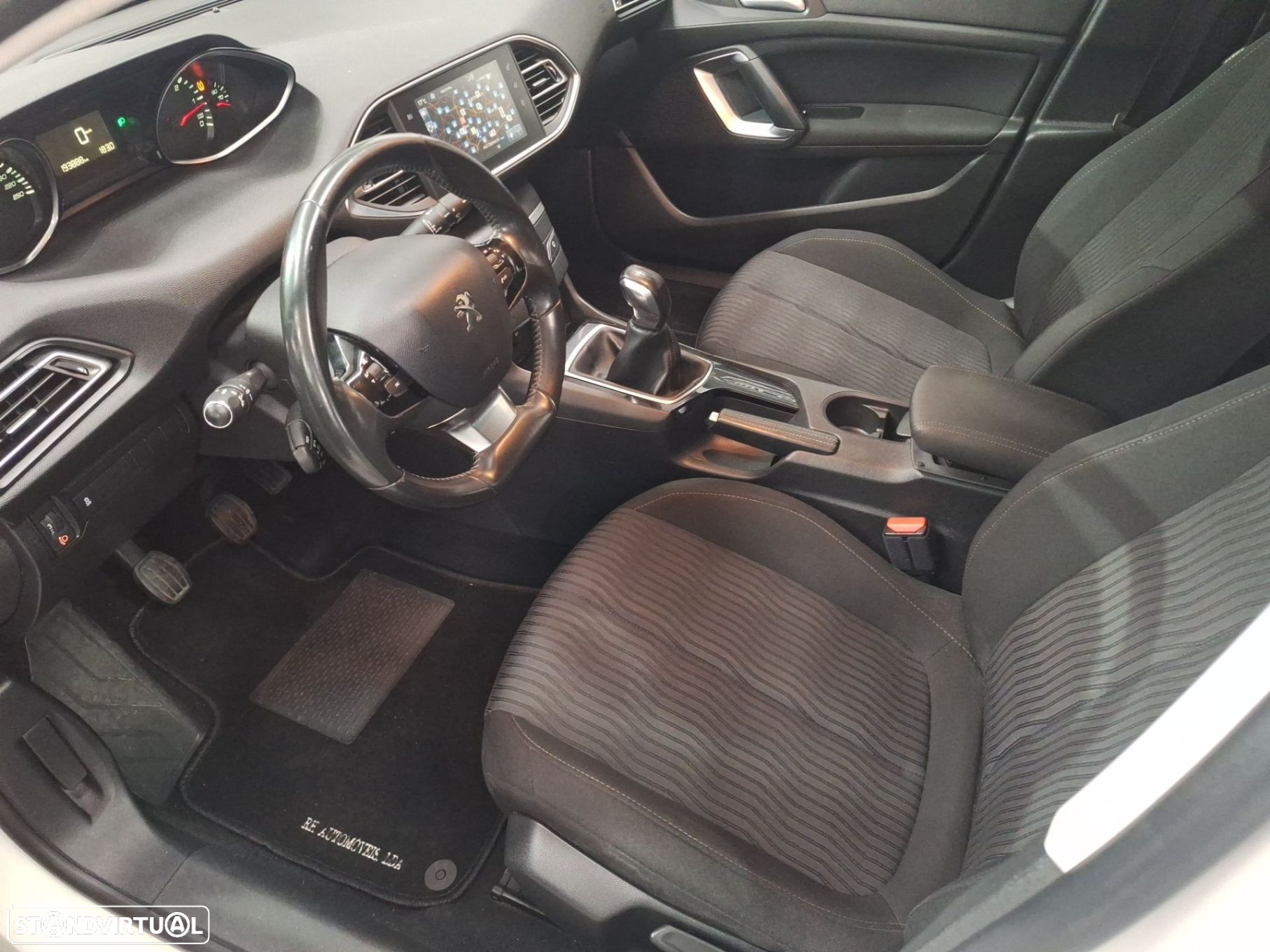 Peugeot 308 1.6 e-HDi Active - 17