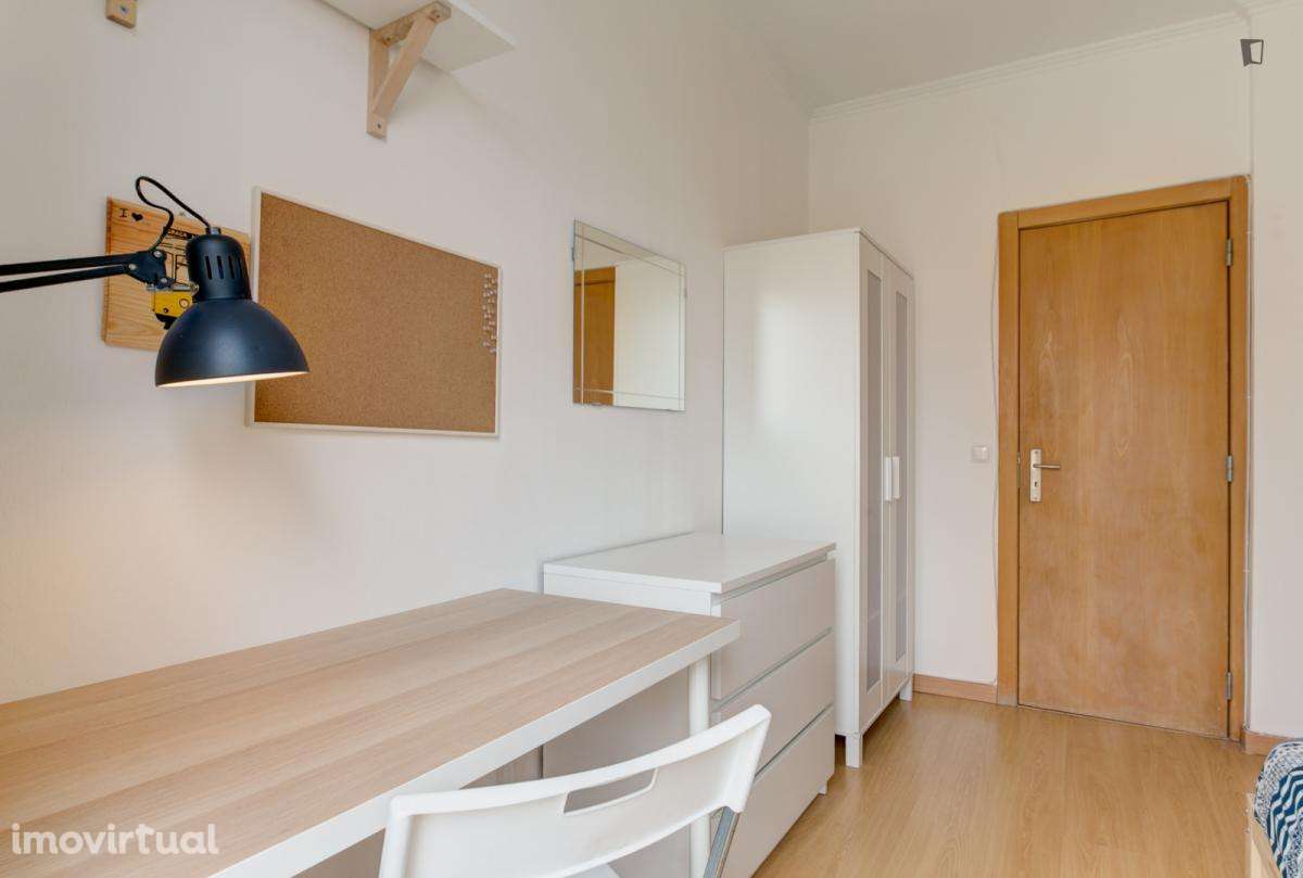 Quarto - localizado em Penha de França Lisbon - Grande imagem: 3/20