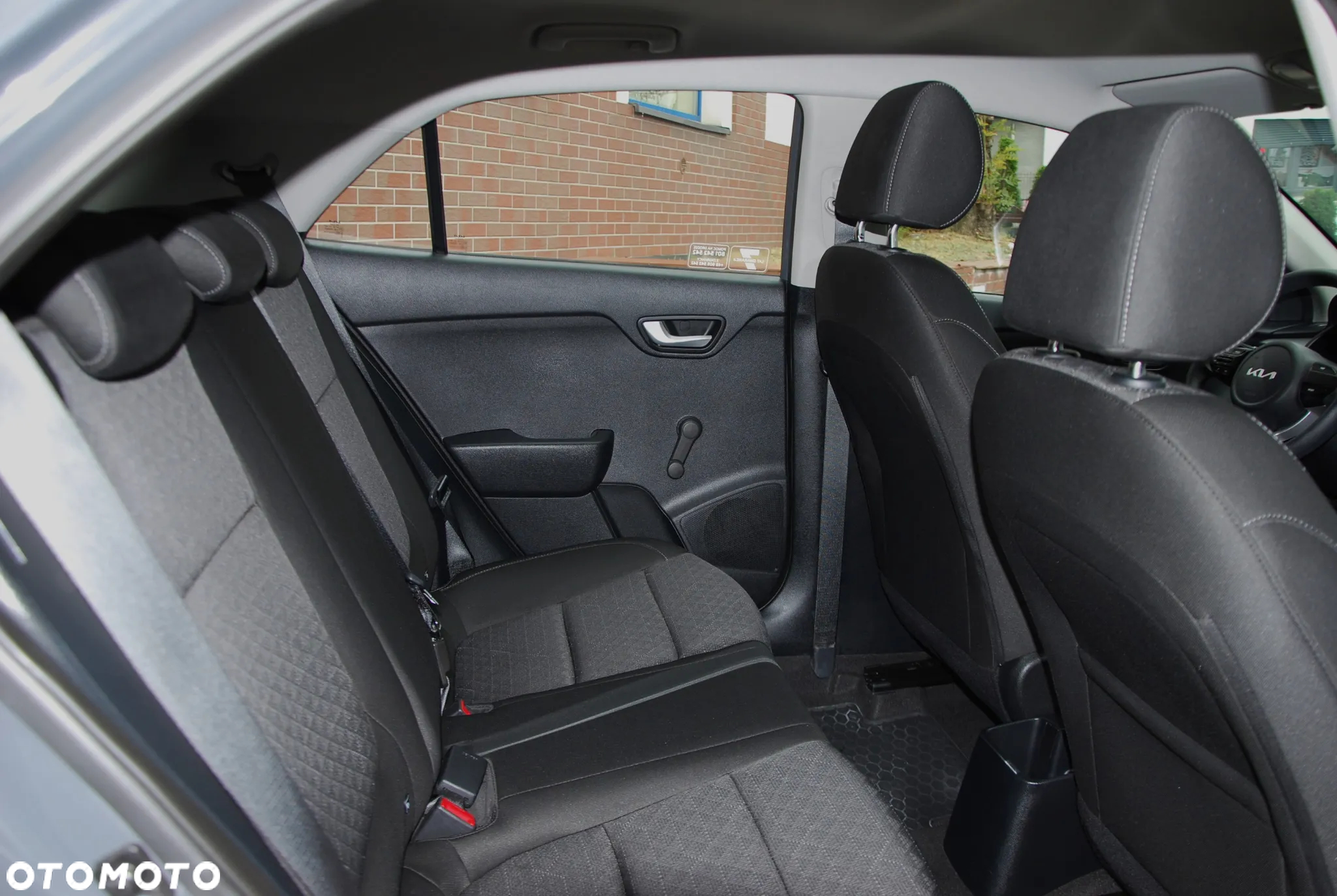 Kia Rio - 33