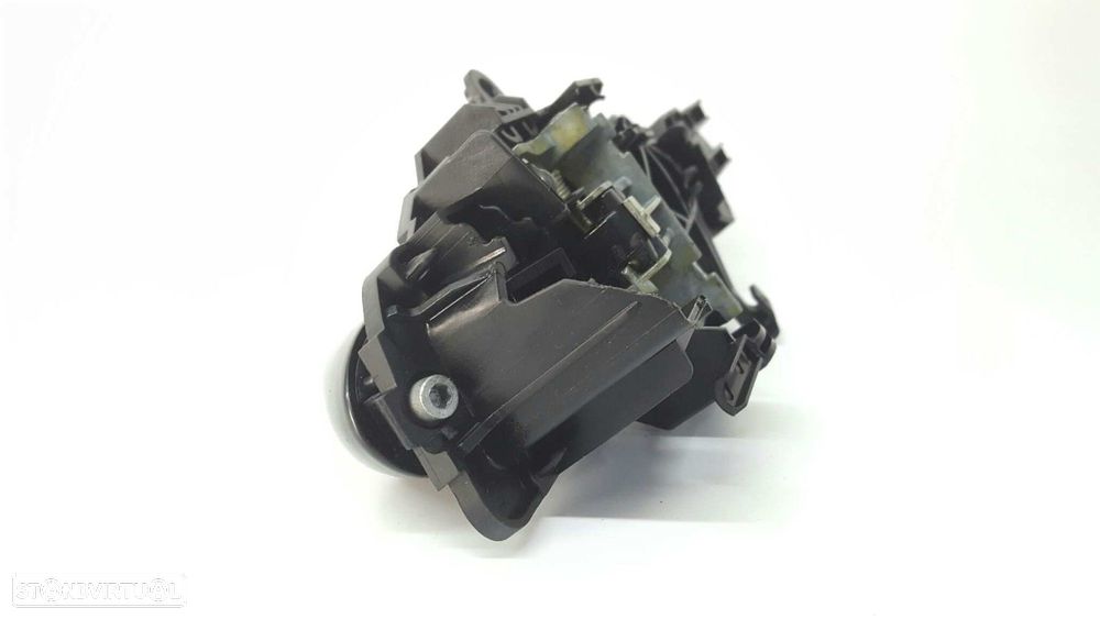 PUXADOR EXTERIOR FRENTE DIREITO BMW SERIE 1 BERLINA (E81/E87) 120D - 2