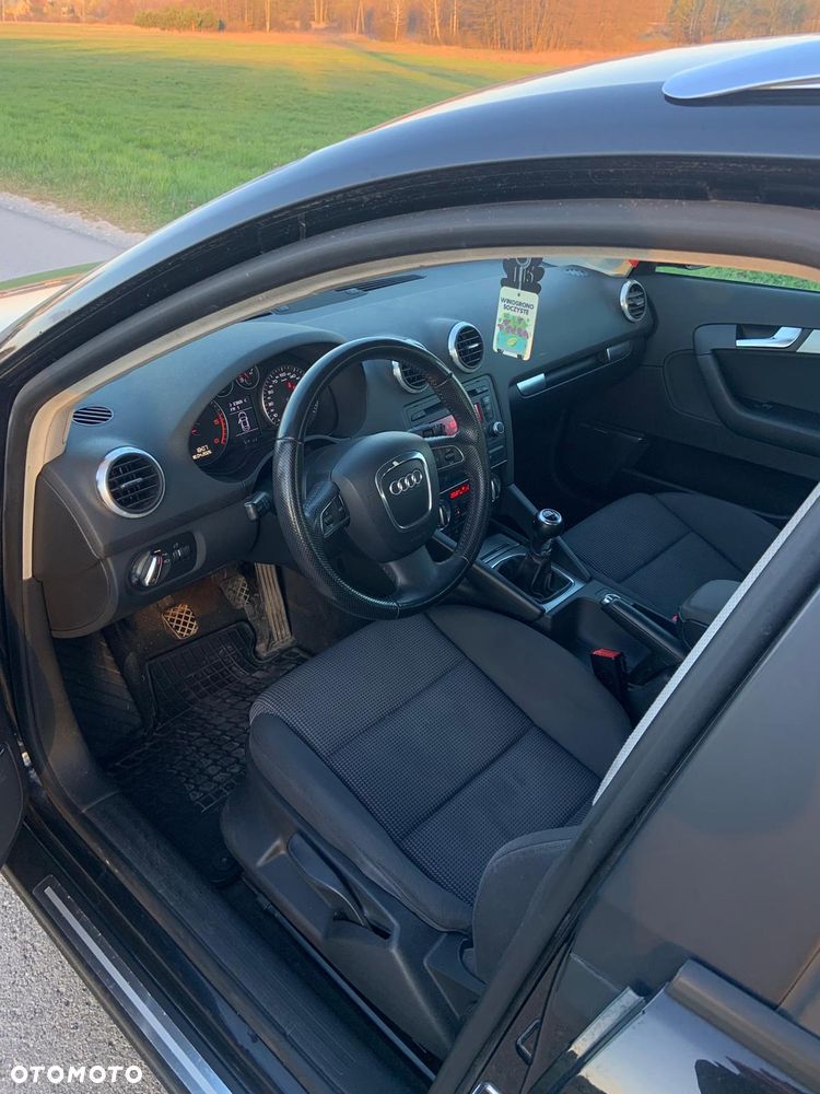 Audi A3 Sportback 1.6 TDI DPF Ambition - 5