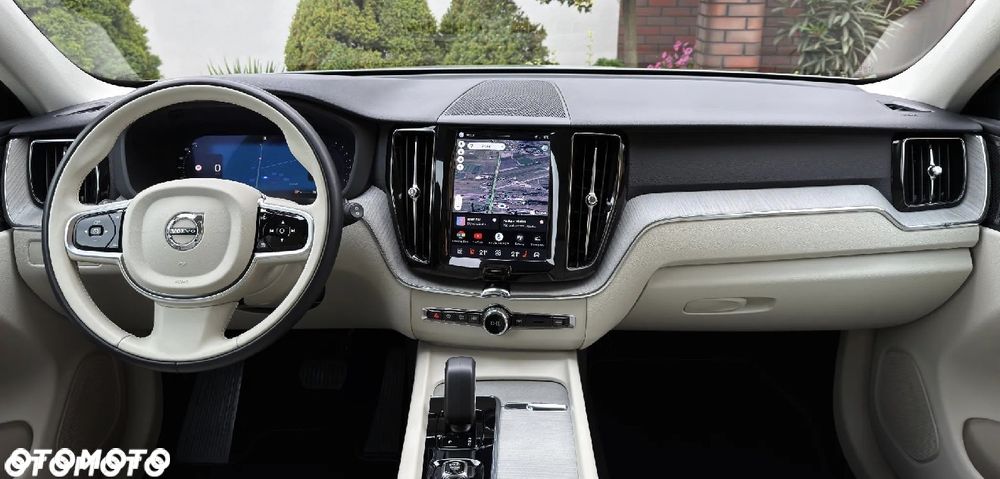 Volvo XC 60 B5 B AWD Geartronic RDesign - 2