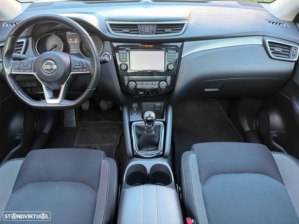 Nissan Qashqai 1.5 dCi N-Connecta - 6
