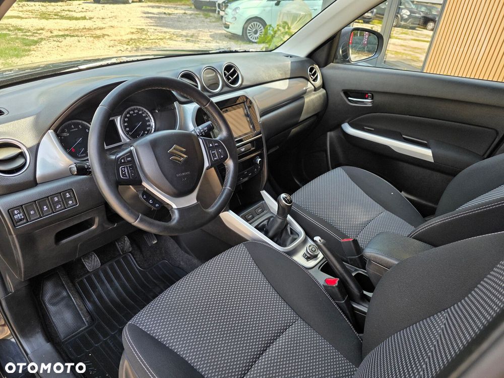 Suzuki Vitara - 11