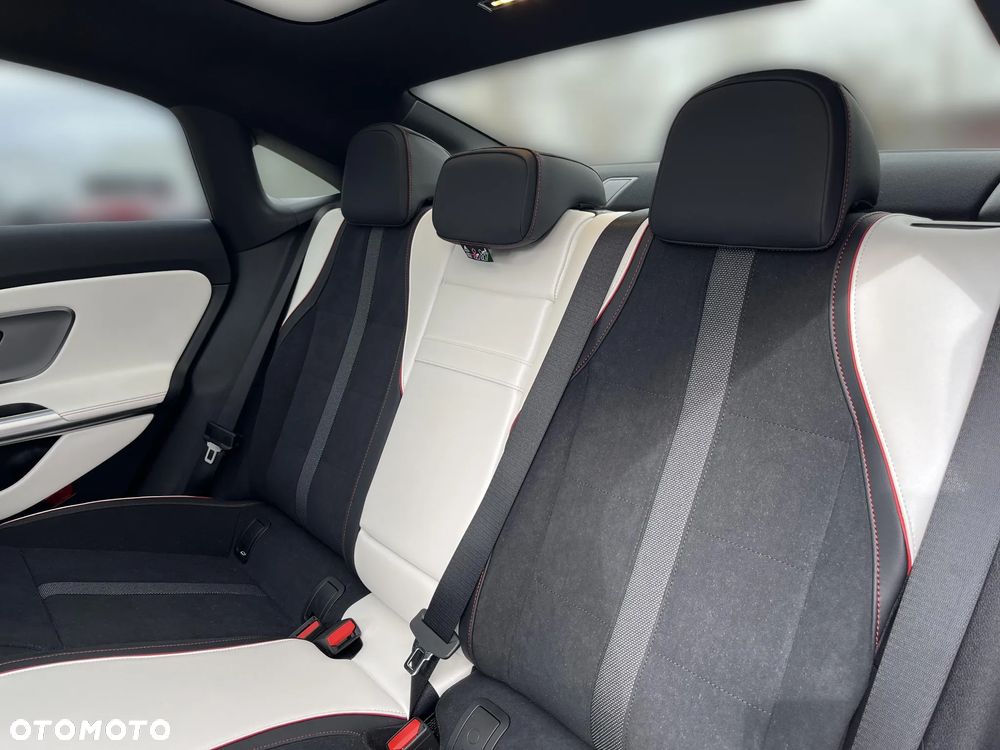 Mercedes-Benz CLA - 20