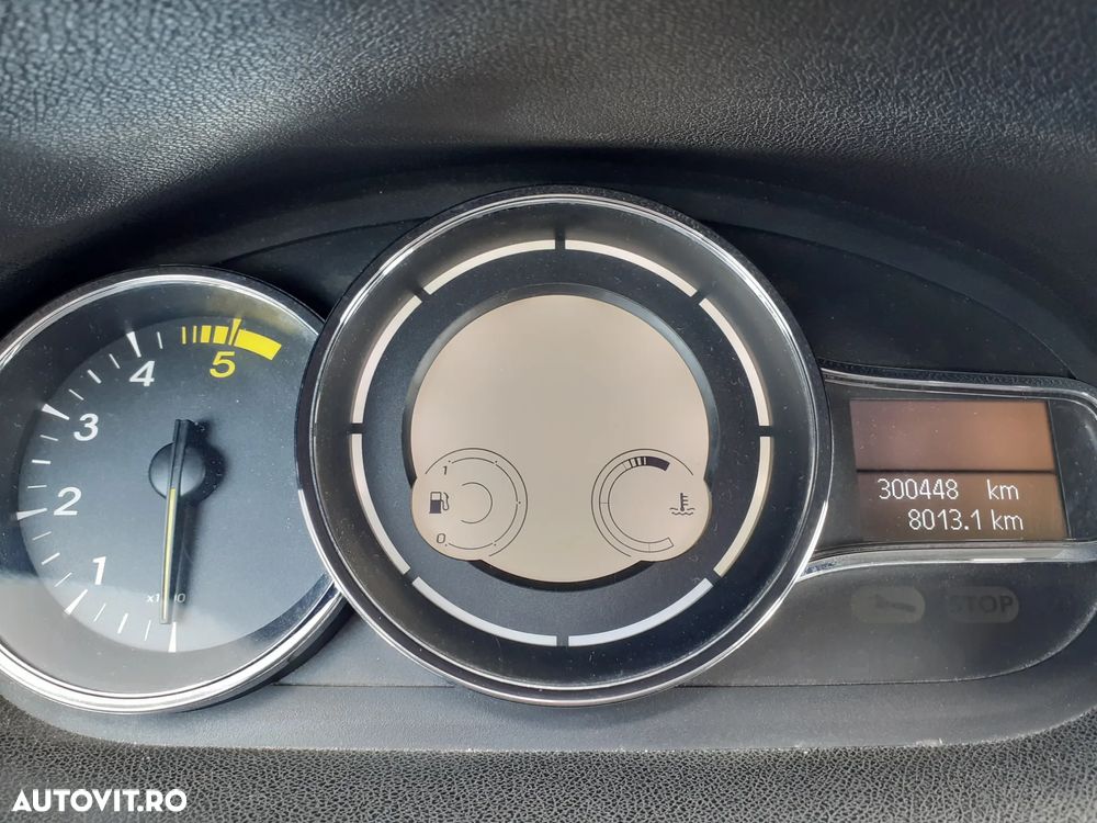 Renault Megane ENERGY dCi 110 Start & Stop LIMITED - 12