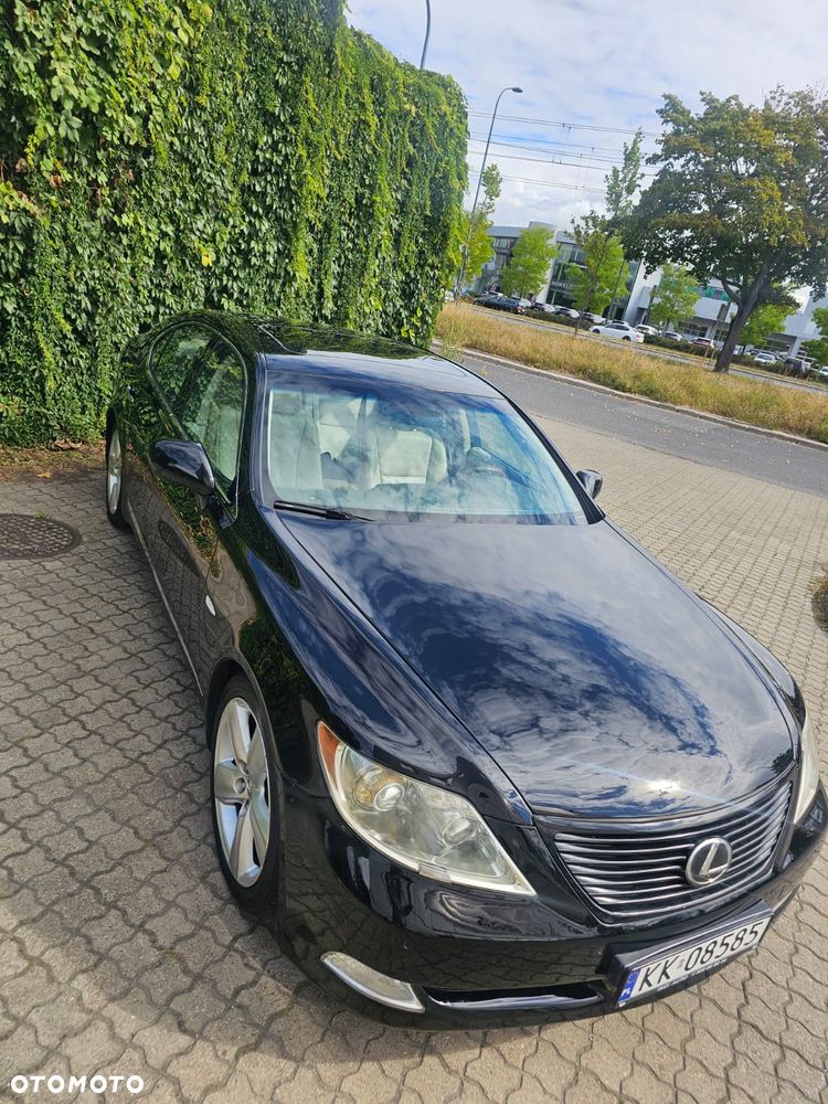 Lexus LS 460 Dynamic Line + Impression Line - 20