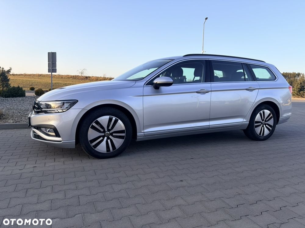 Volkswagen Passat - 2