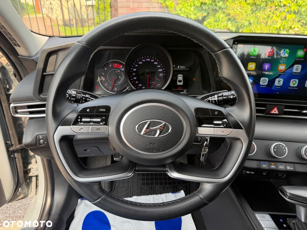 Hyundai Elantra 1.6 Modern CVT - 25