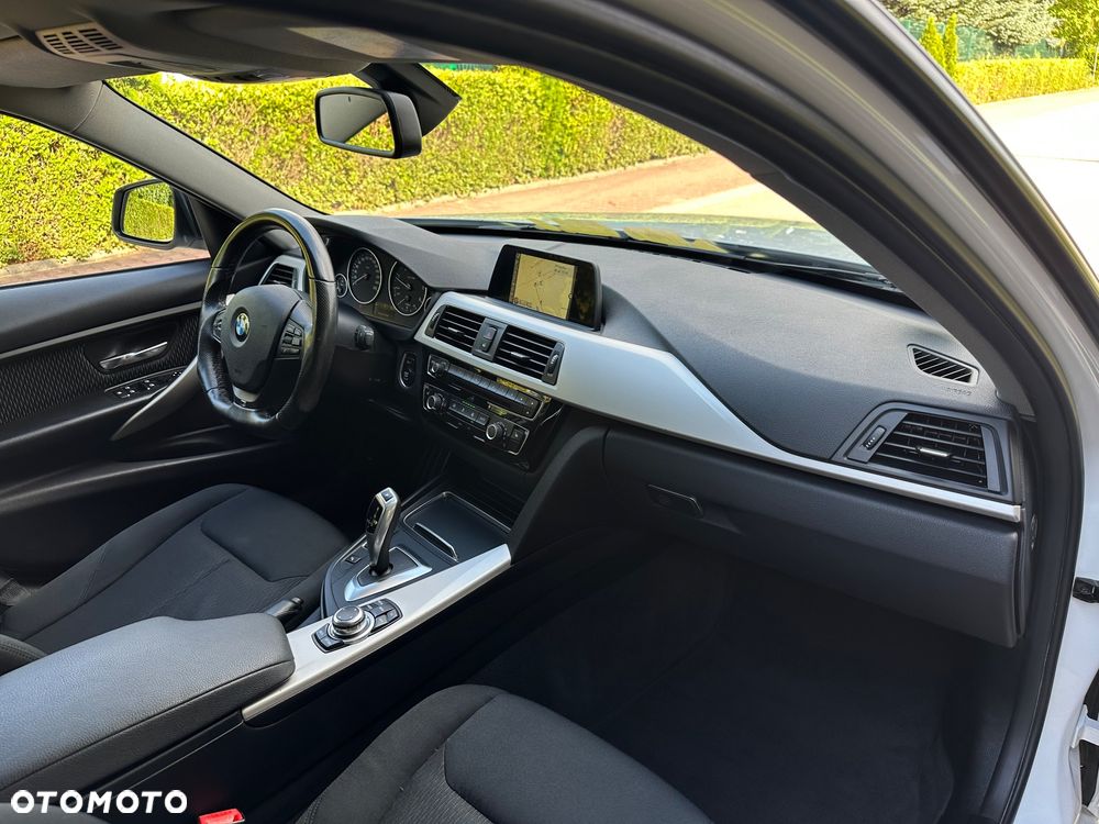 BMW Seria 3 - 30
