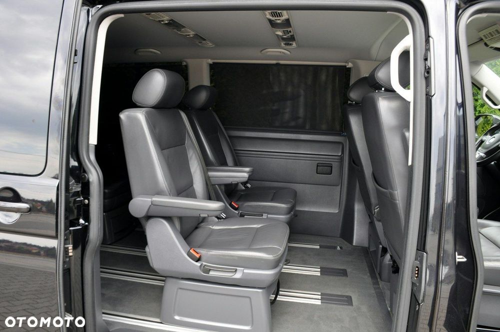 Volkswagen Multivan - 20