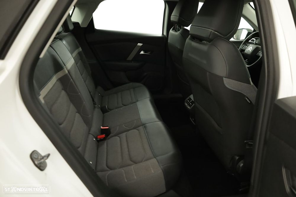 Citroën C4 1.2 PureTech Plus - 21