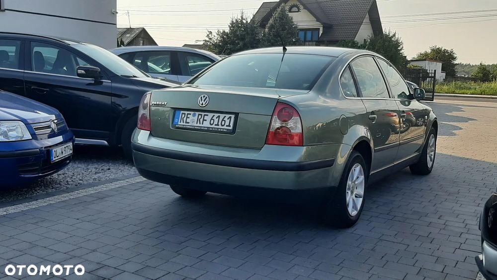 Volkswagen Passat 1.6 - 2