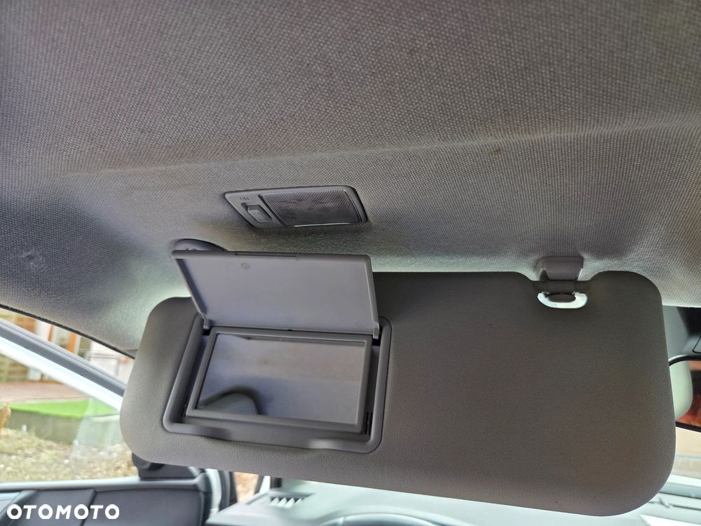 Toyota Auris 1.6 Prestige - 25