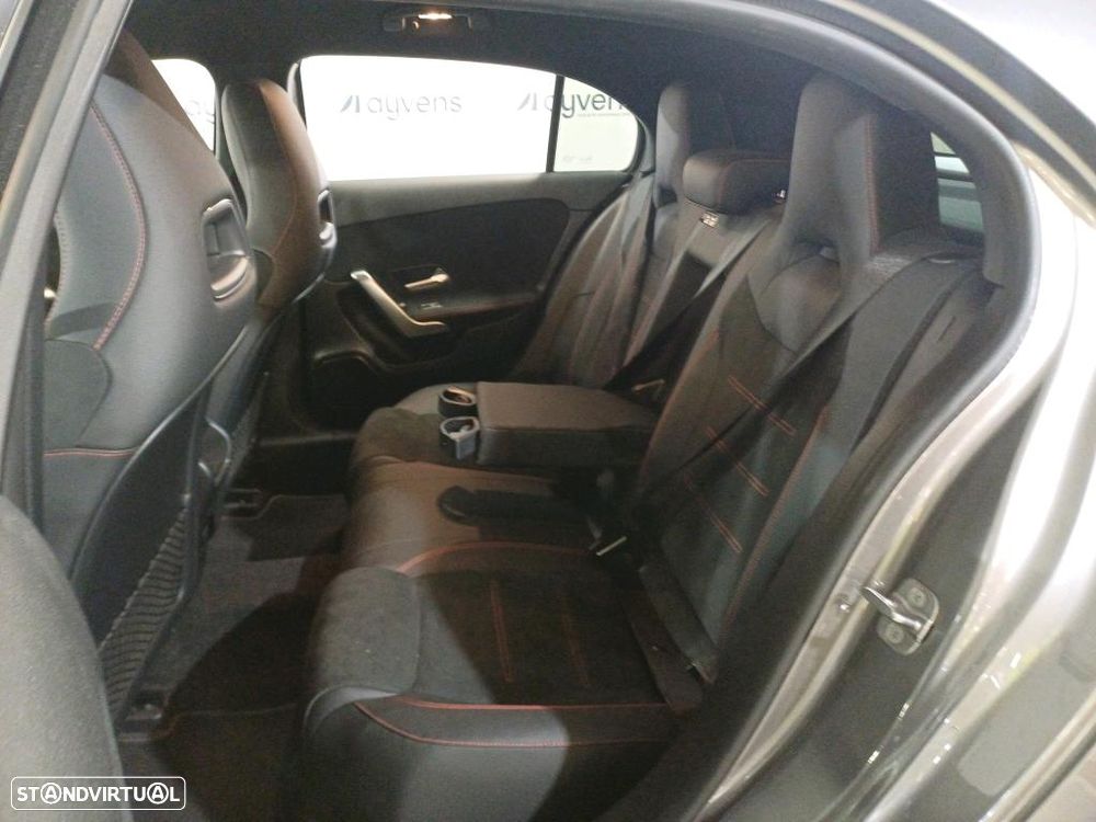 Mercedes-Benz A 250 e - 9