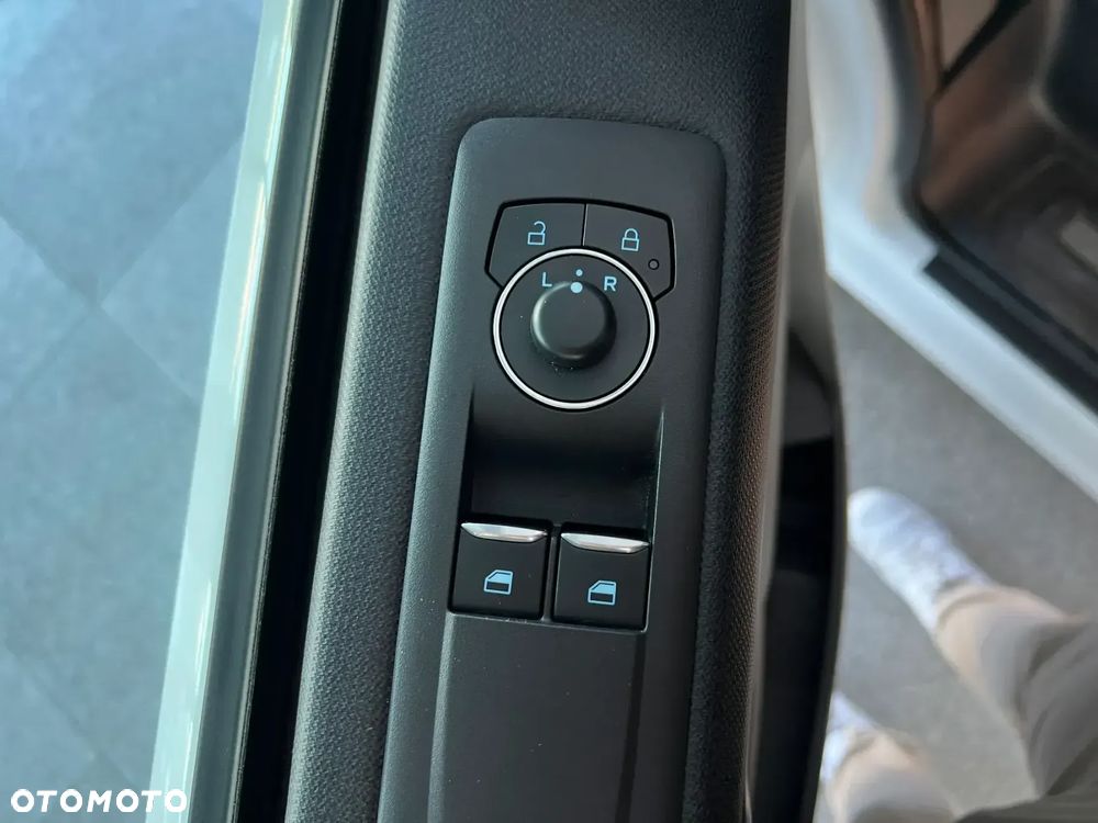 Ford Tourneo Custom 2.0 EcoBlue 320 L1 Limited - 18