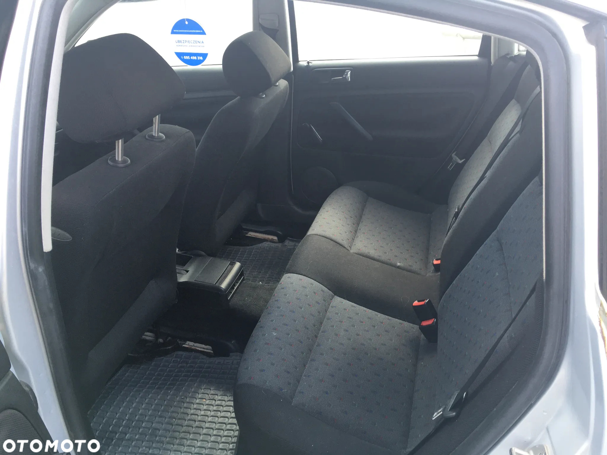 Volkswagen Passat 1.6 - 8