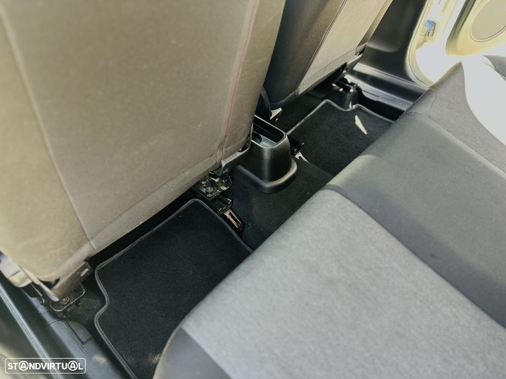 Fiat Punto 1.2 Lounge S&S - 13