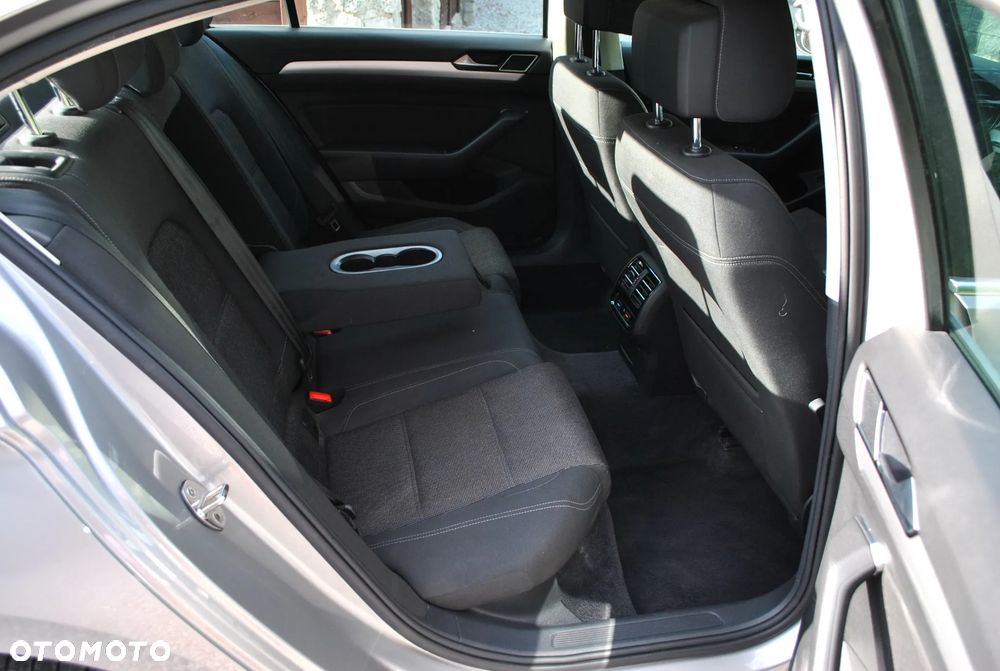 Volkswagen Passat 1.4 TSI (BlueMotion Technology) Comfortline - 12