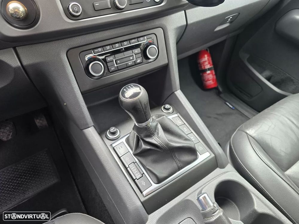 VW Amarok 2.0 BiTDI Trendline - 12