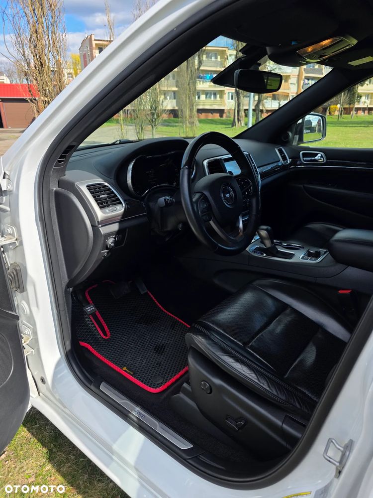 Jeep Grand Cherokee - 8
