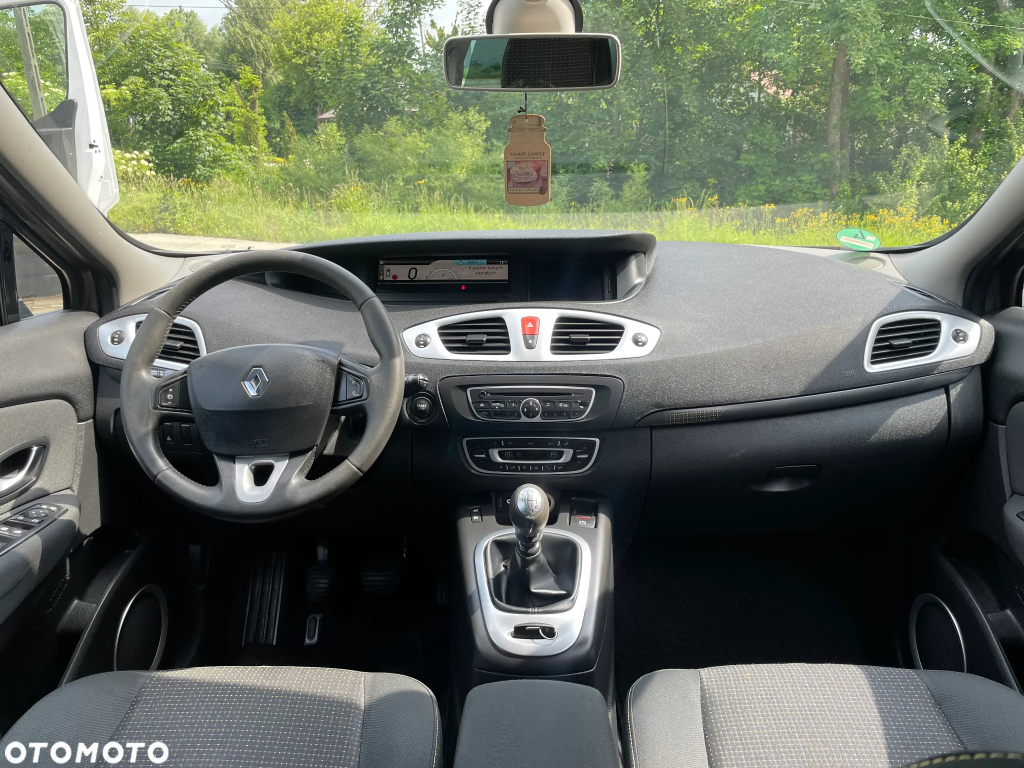 Renault Scenic 1.9 dCi Emotion Plus - 22