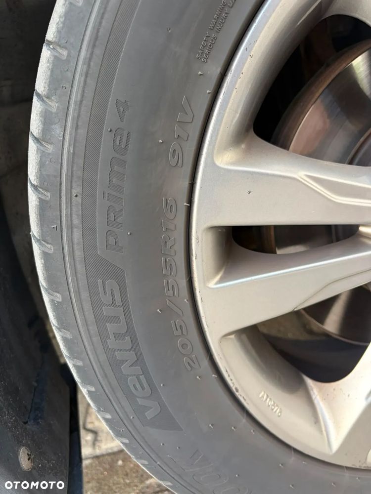 Hyundai Elantra 1.6 Comfort - 9