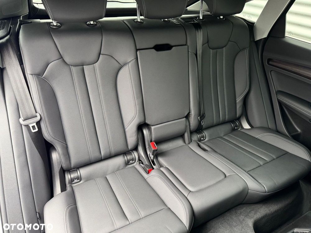 Audi Q5 Sportback - 36