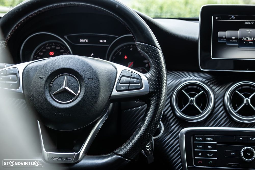 Mercedes-Benz A 180 d AMG Line - 21