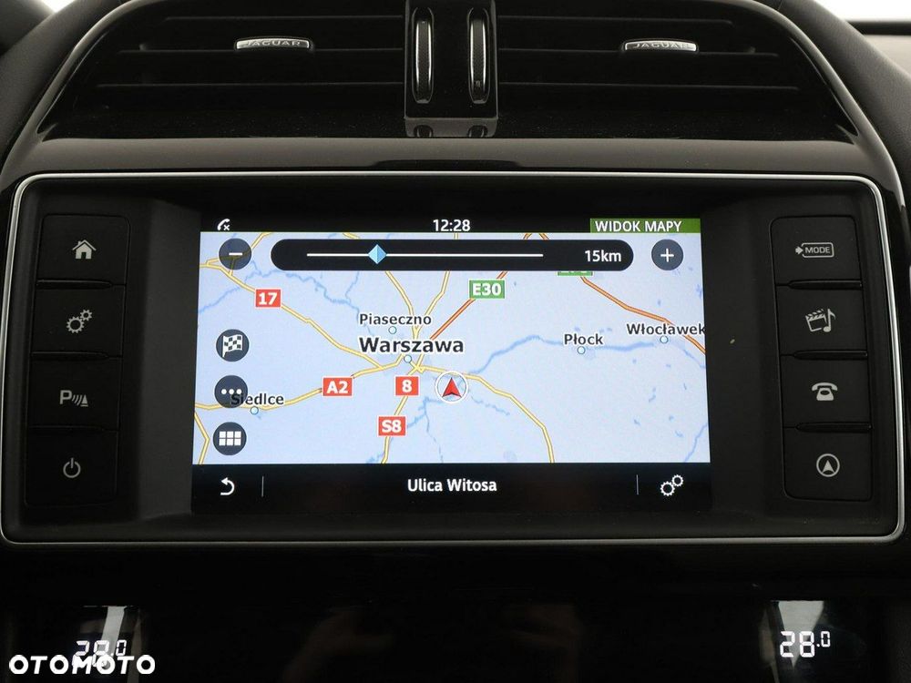 Jaguar F-Pace 2.0 i4D AWD R-Sport - 25