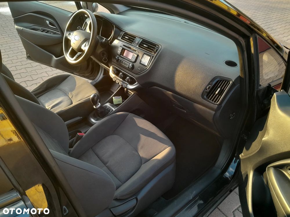 Kia Rio 1.4 L - 14