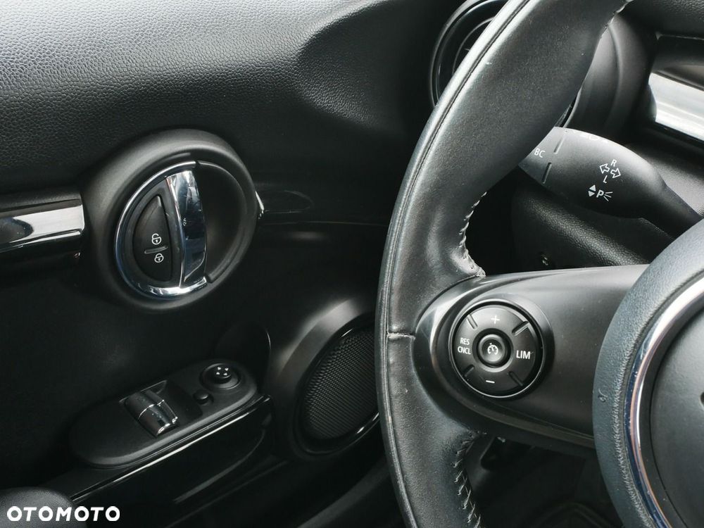 MINI ONE Classic Trim - 22