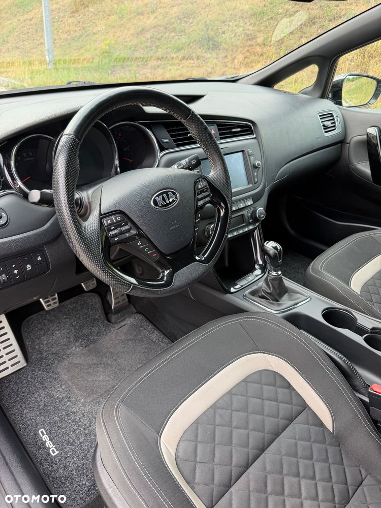 Kia Ceed 1.6 CRDi GT Line - 13
