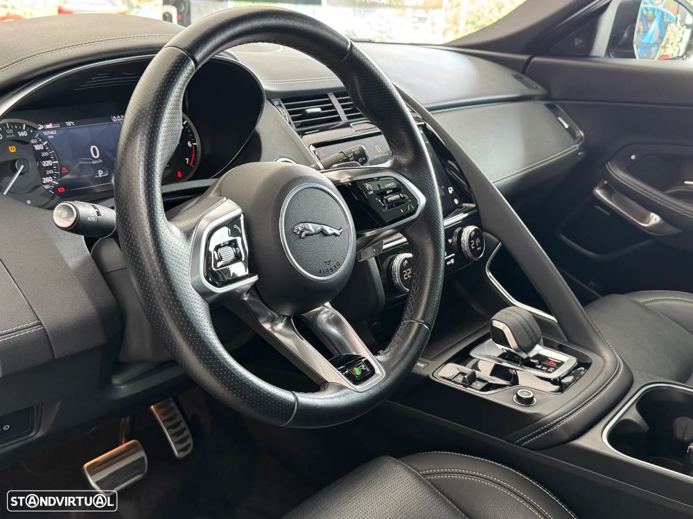 Jaguar E-Pace 1.5 P300e R-Dynamic HSE AWD Aut. — fotografia 7