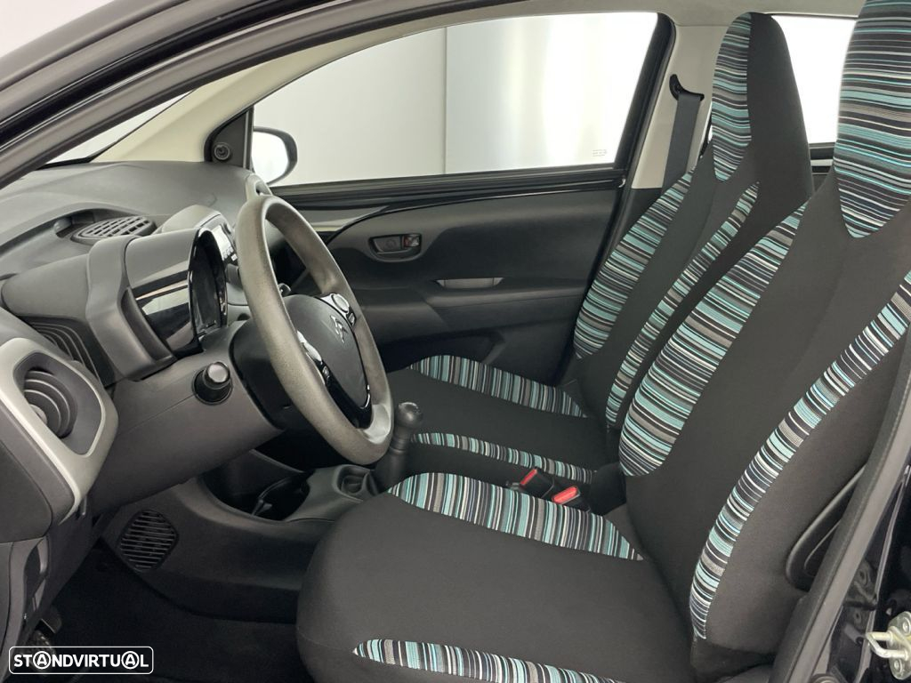 Citroën C1 1.0 VTi Feel S&S - 11