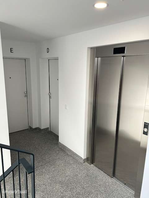 Apartamento T2 Senhora da Hora, junto ao metro - Grande imagem: 5/21