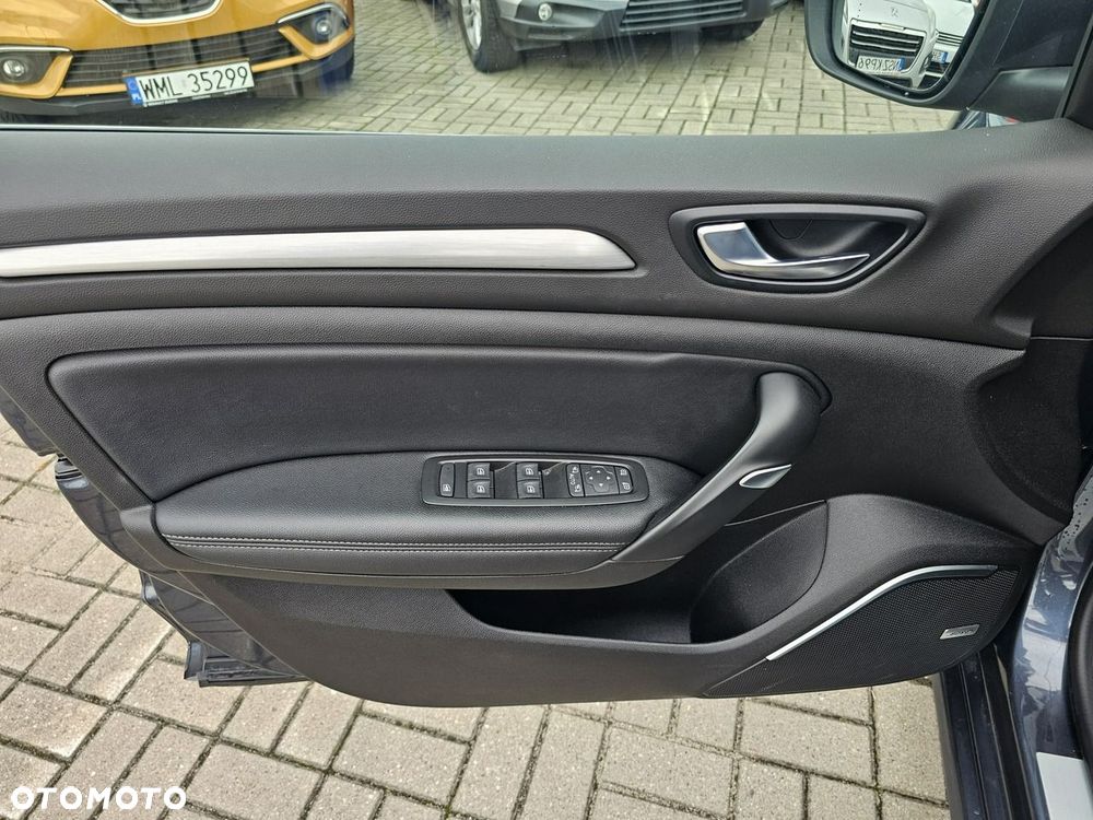 Renault Megane BLUE dCi 115 EDC BOSE EDITION - 35