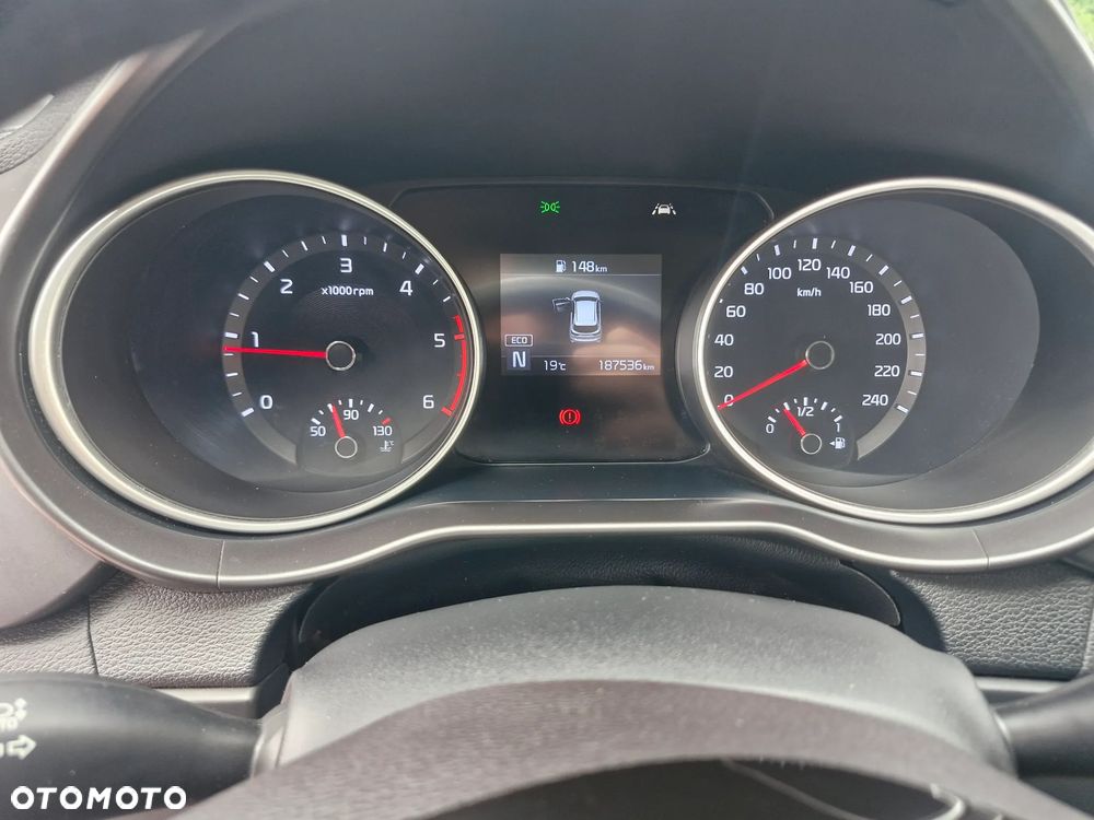 Kia Ceed 1.6 CRDi mHEV M - 11