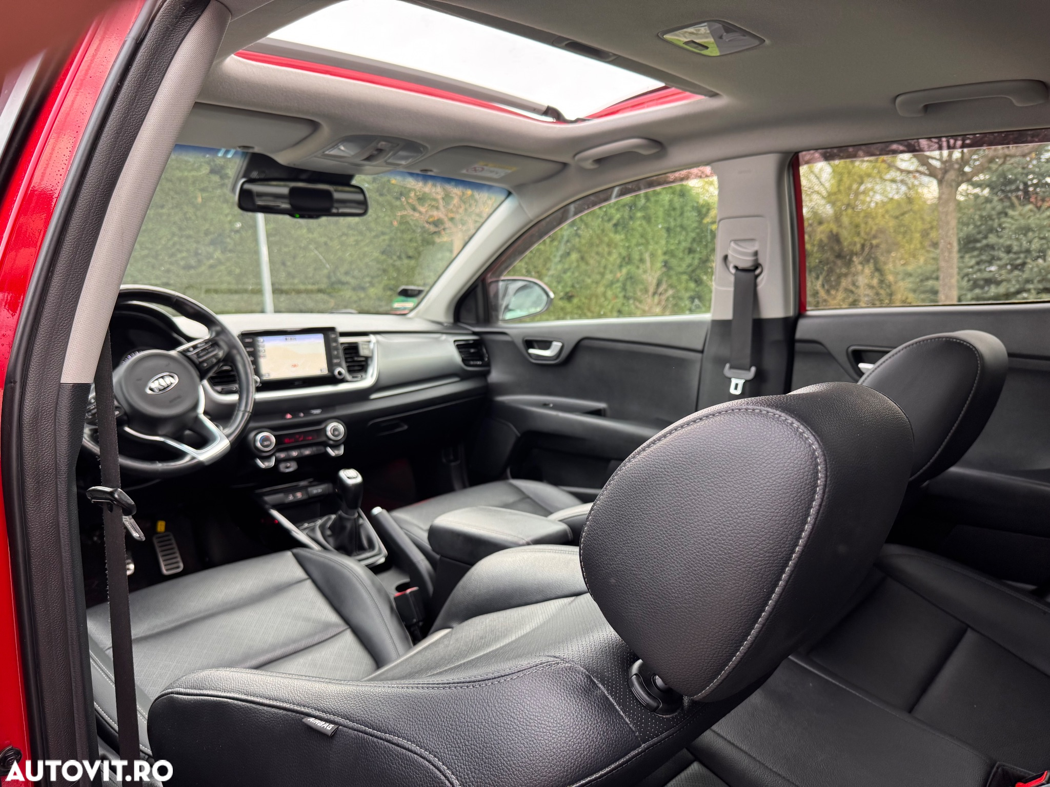 Kia Stonic 1.6 CRDi Platinum Edition - 10