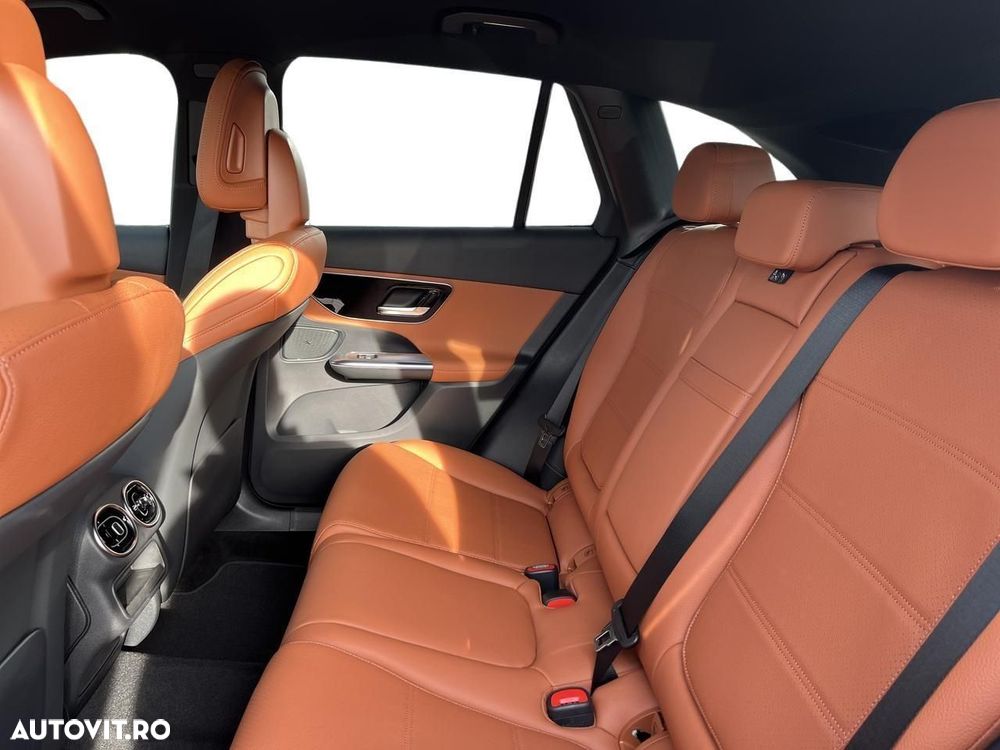 Mercedes-Benz GLC 300 e 4MATIC - 13