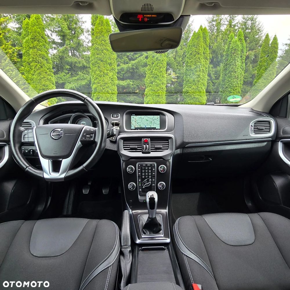 Volvo V40 D2 Drive-E Summum - 34