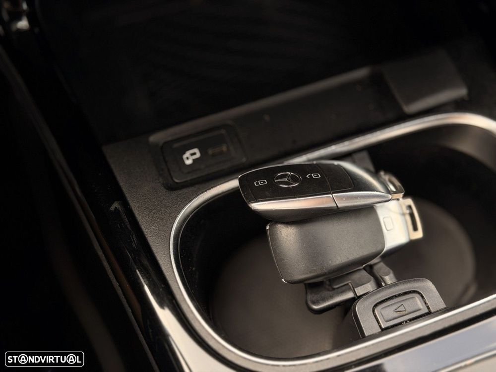 Mercedes-Benz A 250 e AMG Line - 23
